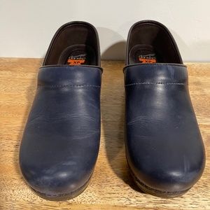 Dansko XP Size 38 (7.5-8) Navy Blue